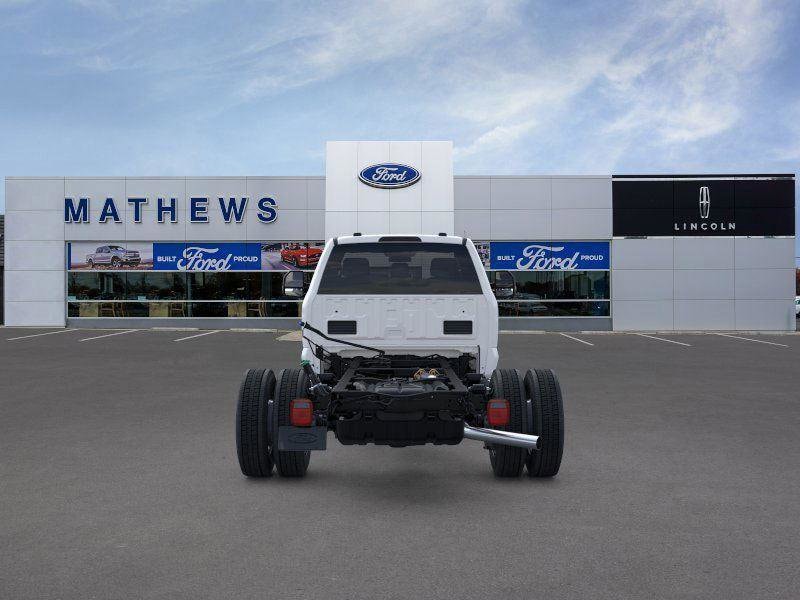 2026 Ford F-450 Super Duty Chassis Cab XL - Photo 5