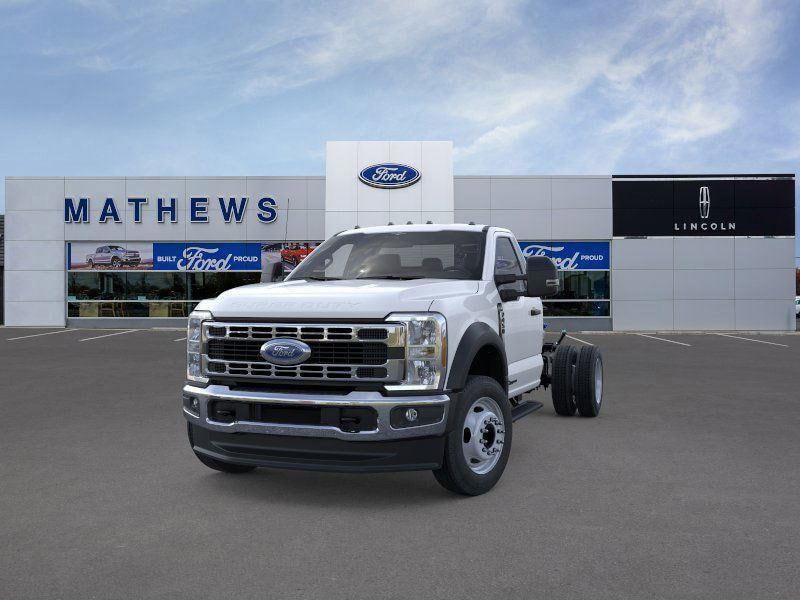 2026 Ford F-450 Super Duty Chassis Cab XL - Photo 2