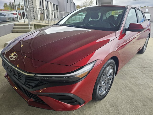 2024 Hyundai Elantra SEL's photo