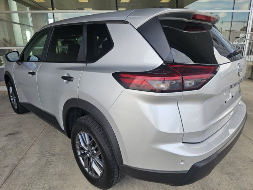 Used 2024 Nissan Rogue S SUV