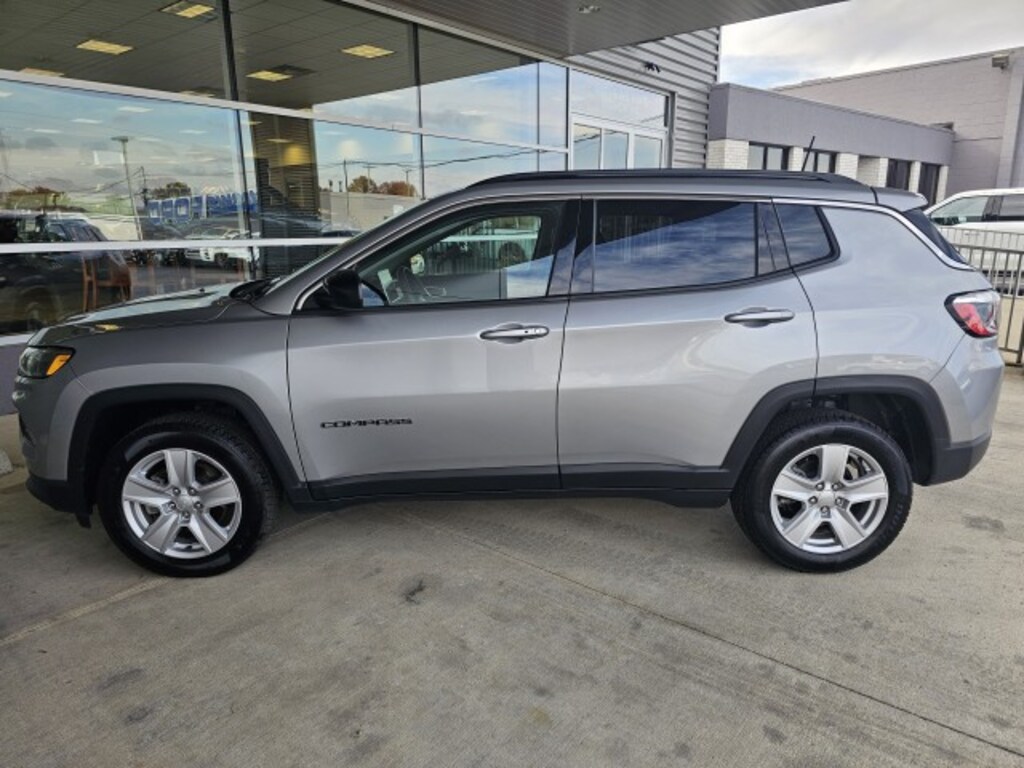 Used 2022 Jeep Compass Latitude SUV