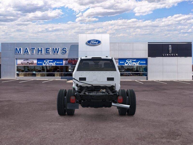 2026 Ford F-450 Super Duty Chassis Cab XL - Photo 5