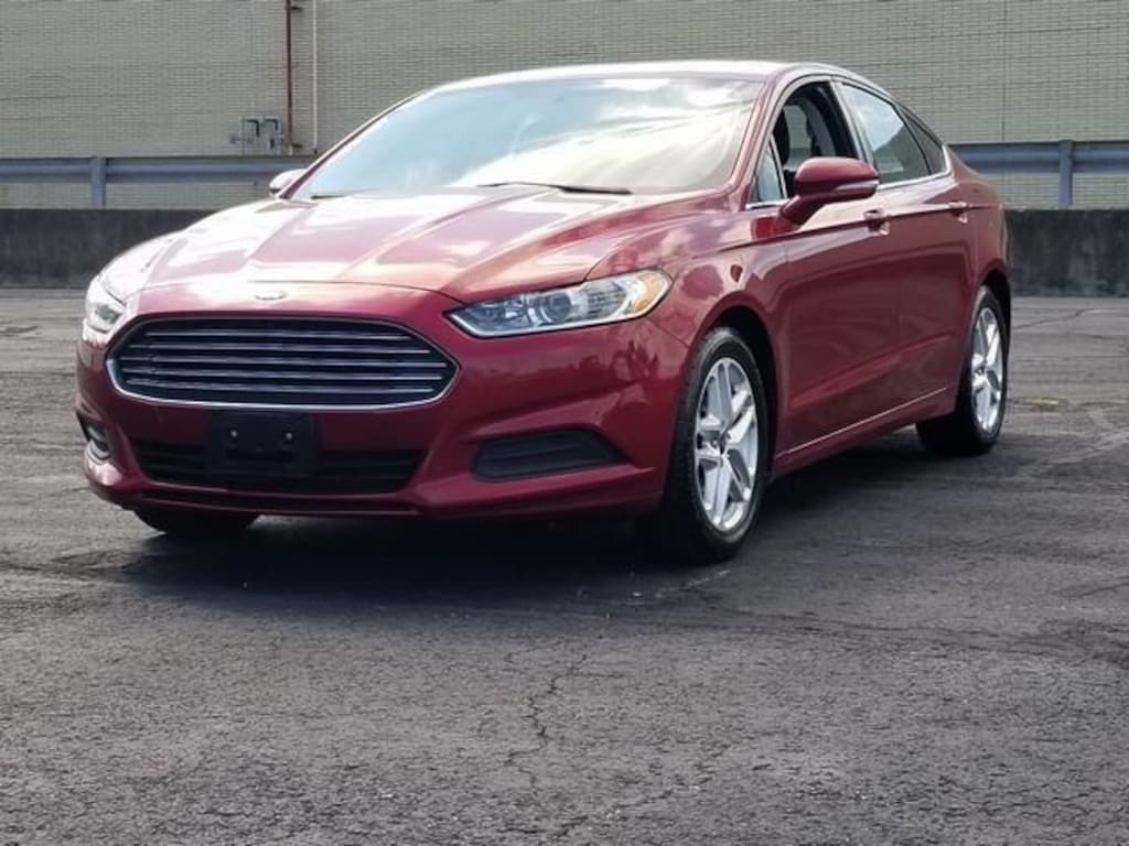 Used 2014 Ford Fusion SE Sedan