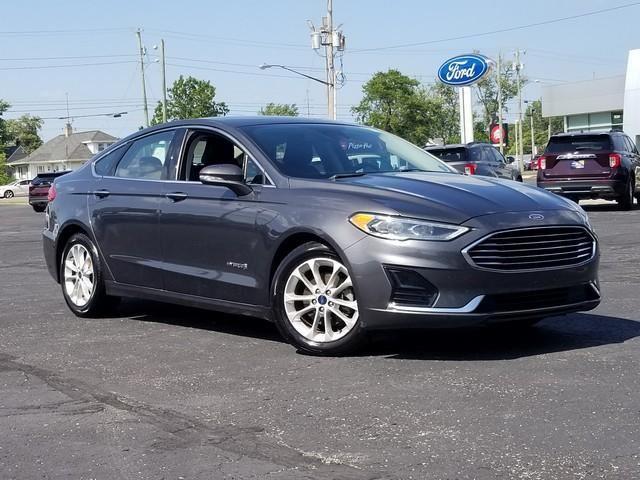 2019 Ford Fusion SEL's photo