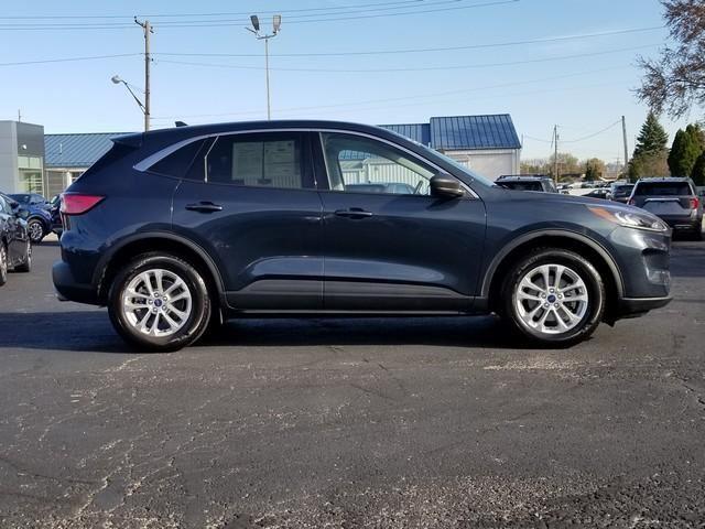 2022 Ford Escape SE photo 4