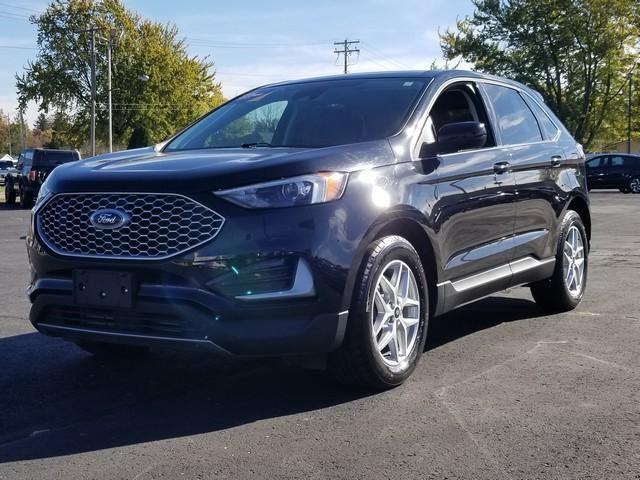 2024 Ford Edge SEL photo 3