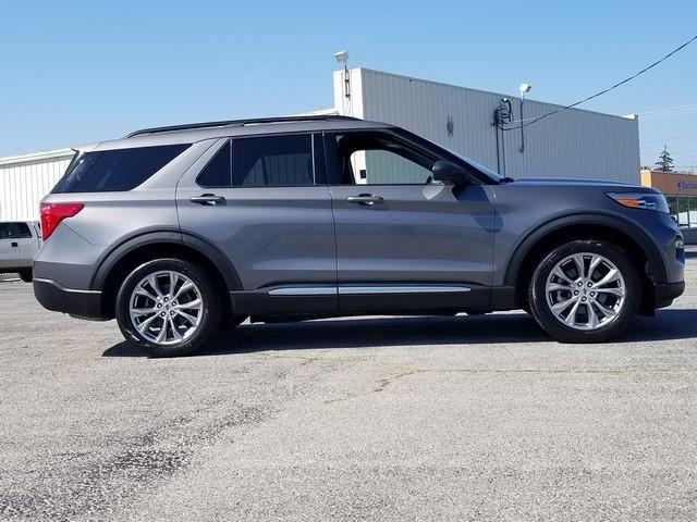 2022 Ford Explorer XLT photo 4