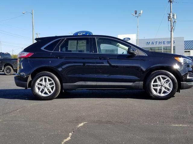 2024 Ford Edge SEL photo 4