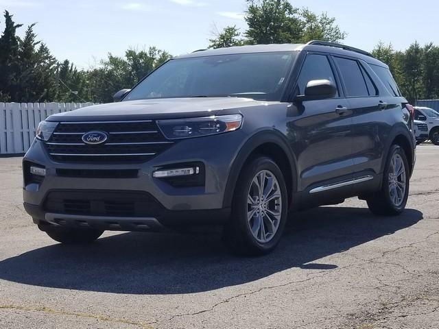 2022 Ford Explorer XLT photo 3