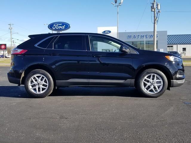2024 Ford Edge SEL photo 3