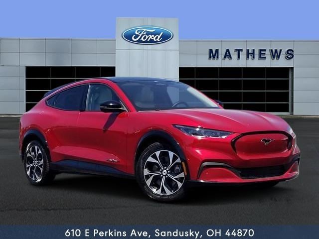 2021 Ford Mustang-Mach-e Premium's photo