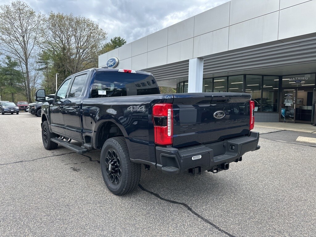 2025 Ford F-250 XLT photo 3