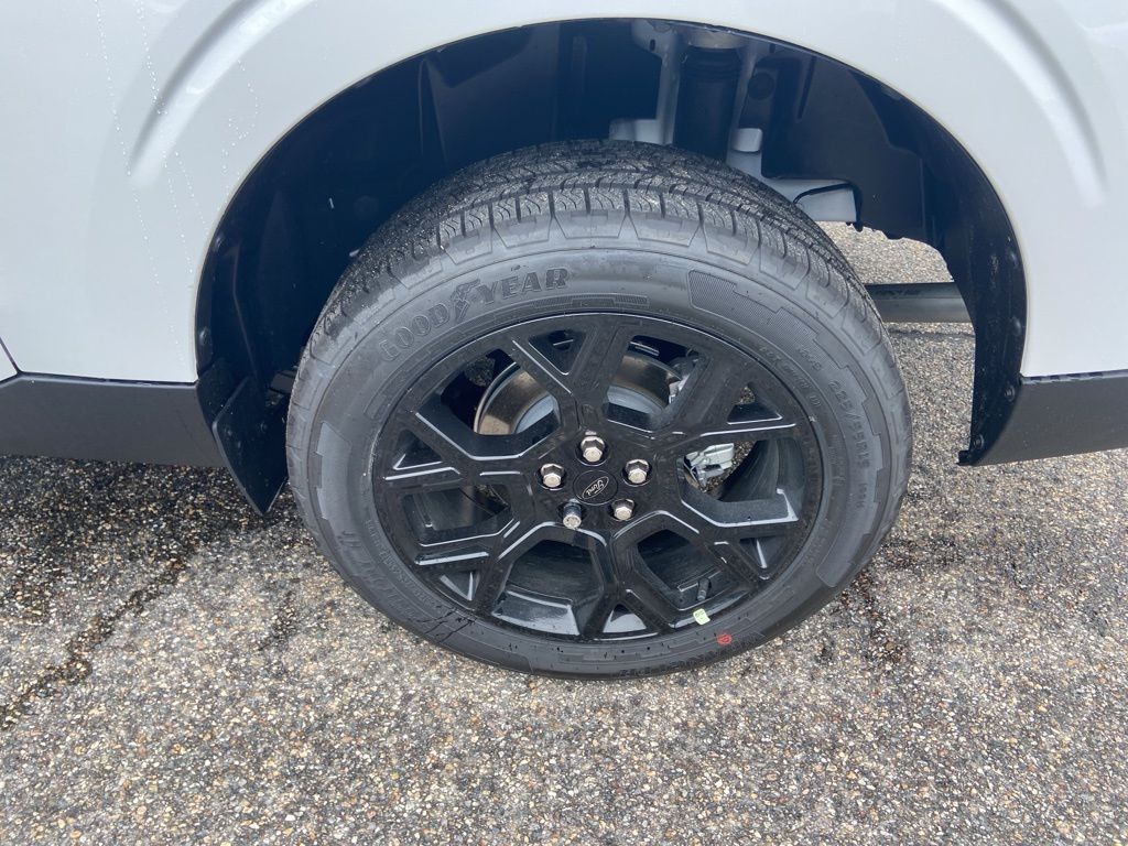 2025 Ford Maverick XLT - Photo 6