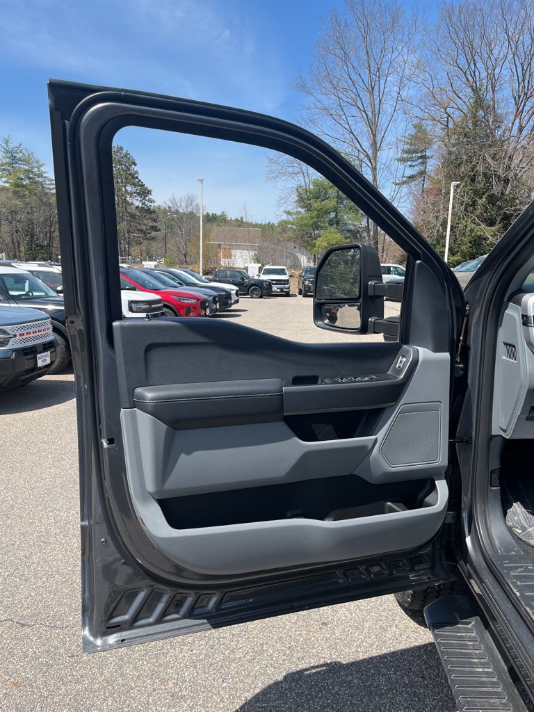 2026 Ford F-350 Super Duty XL - Photo 14