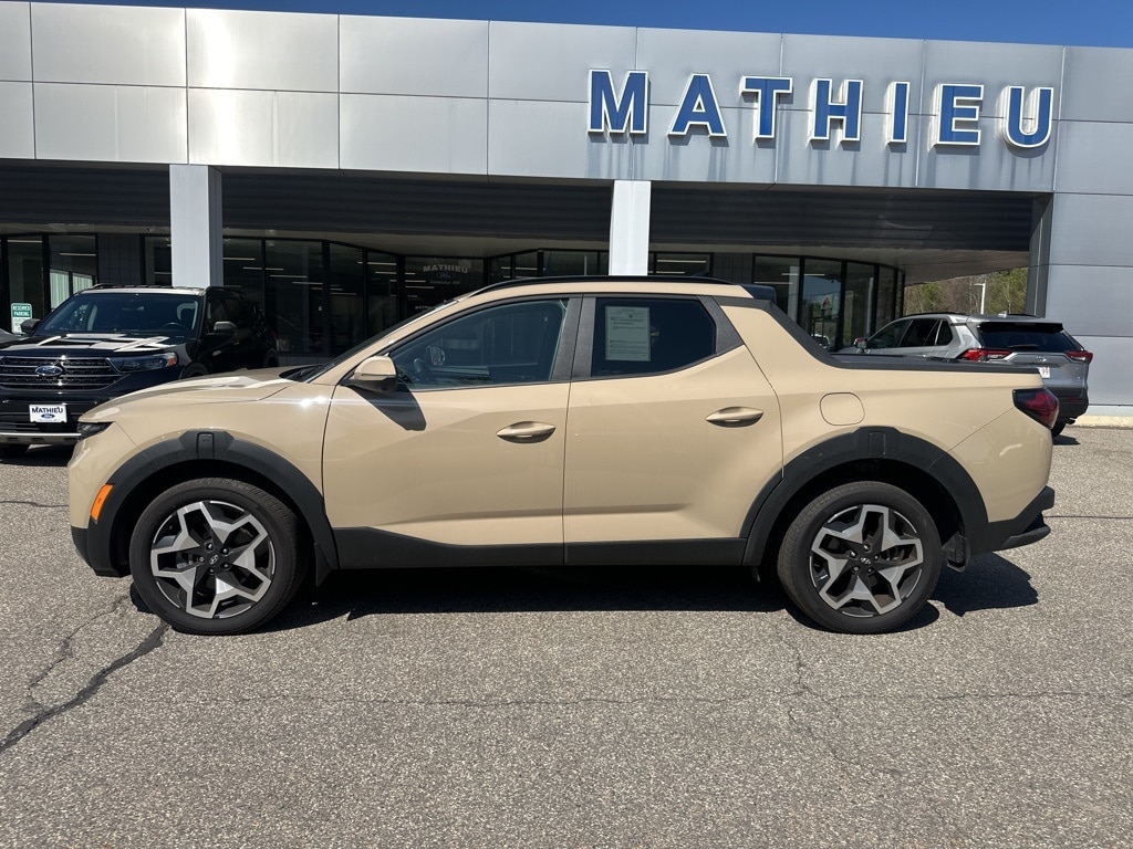 Used 2024 Hyundai Santa Cruz Limited with VIN 5NTJEDAFXRH080019 for sale in Winchendon, MA