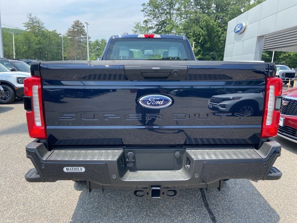 2025 Ford F-350 XL photo 4