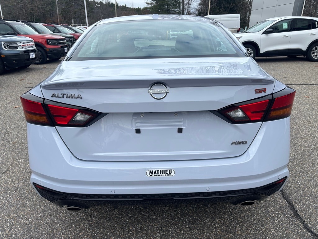 2024 Nissan Altima 2.5 SR photo 4