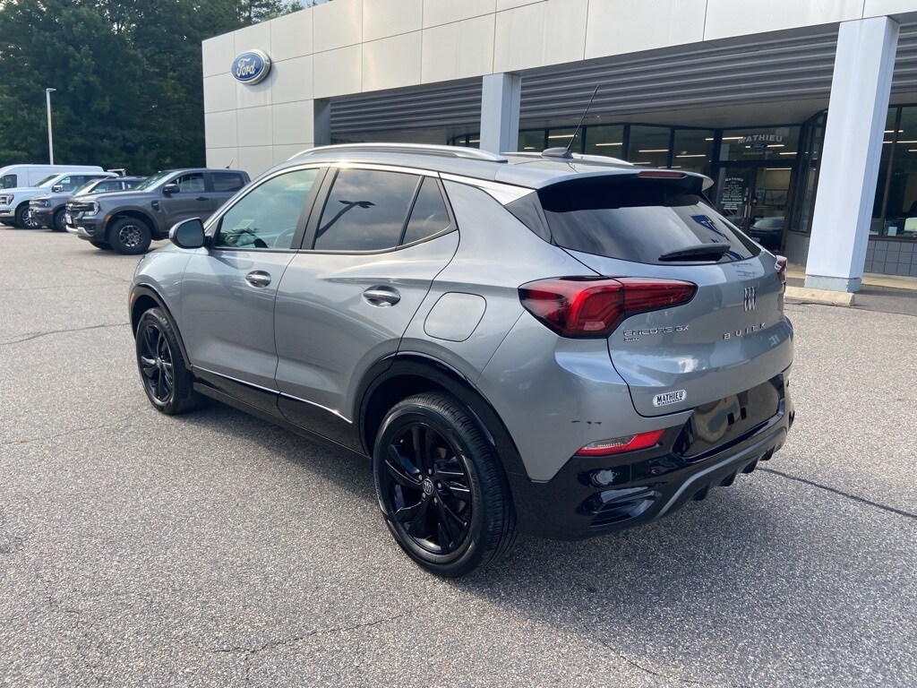 2024 Buick Encore GX Sport Touring photo 3