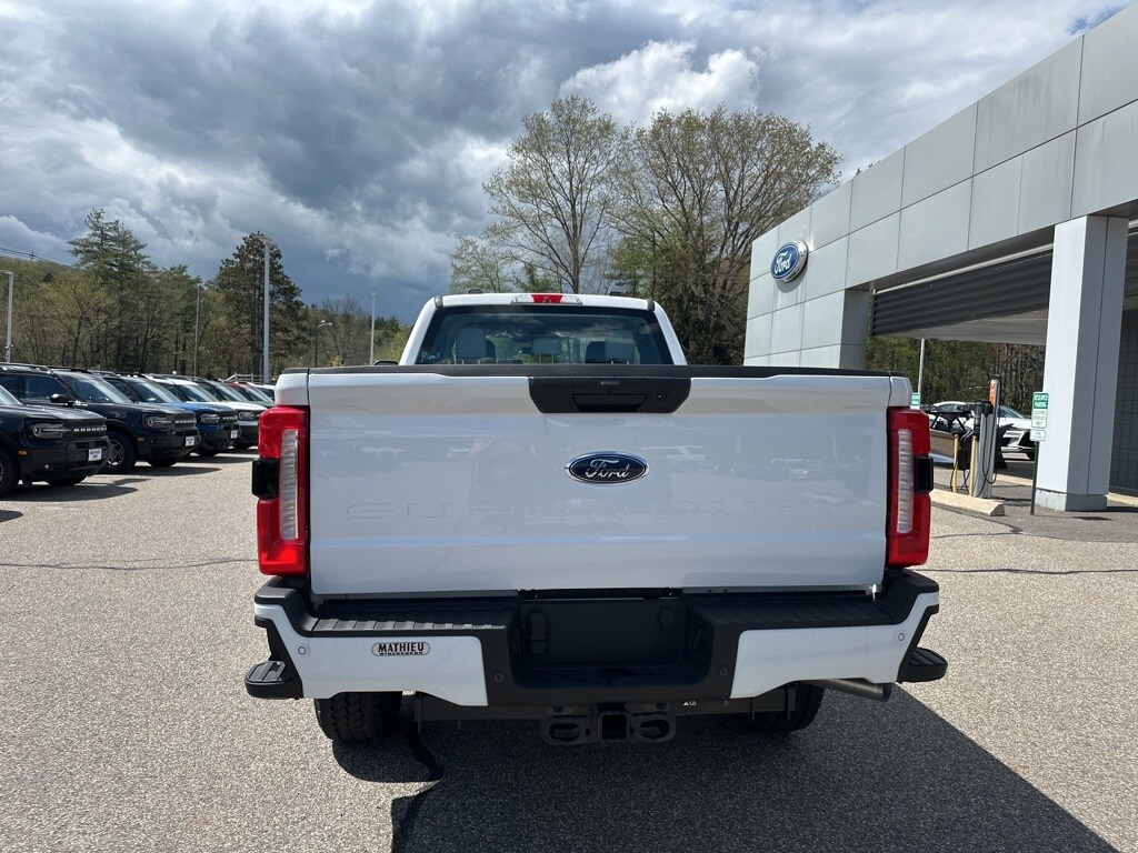 2025 Ford F-350 XL photo 4