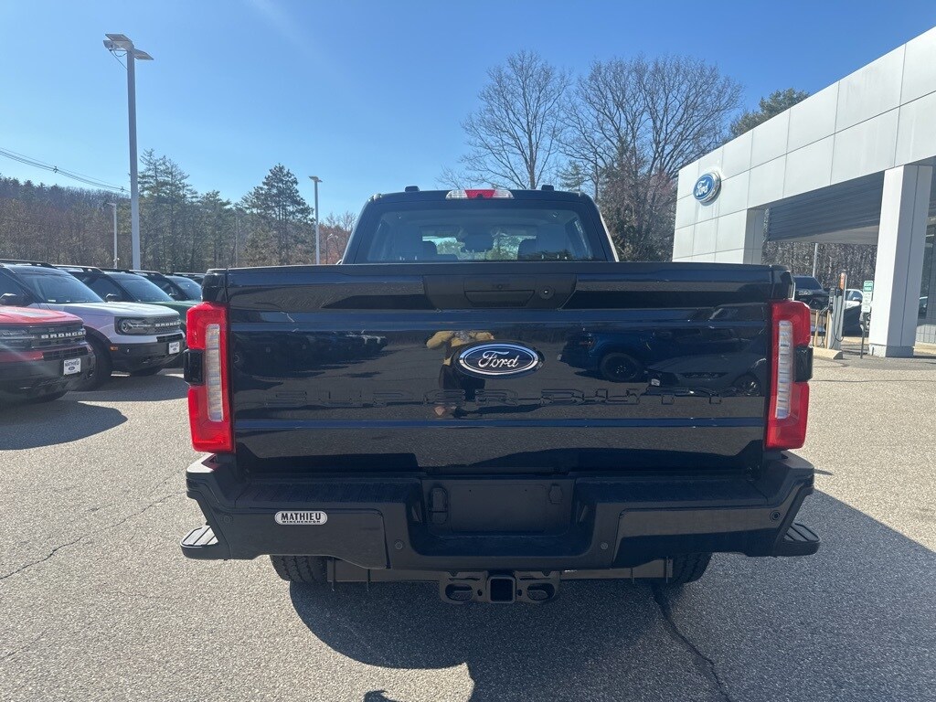 2025 Ford F-250 XL photo 3