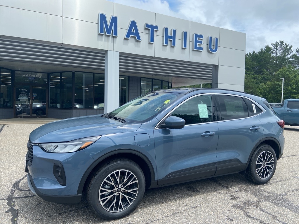 2025 Ford Escape PHEV's photo