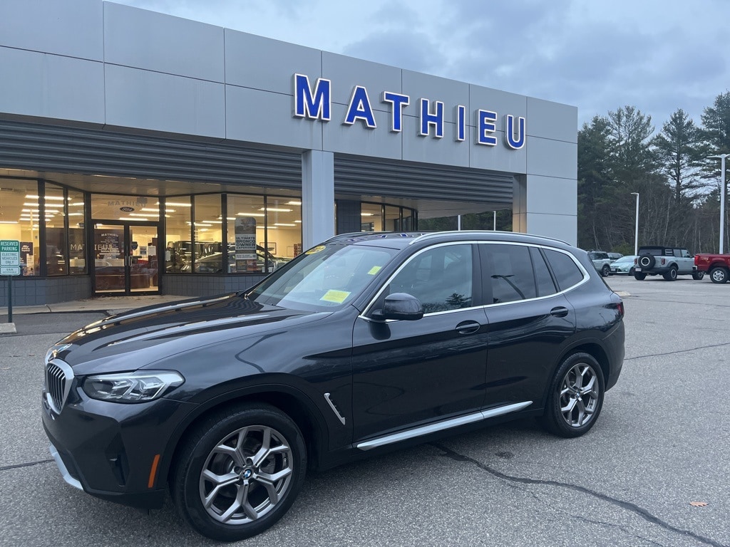 2022 BMW X3 30i's photo