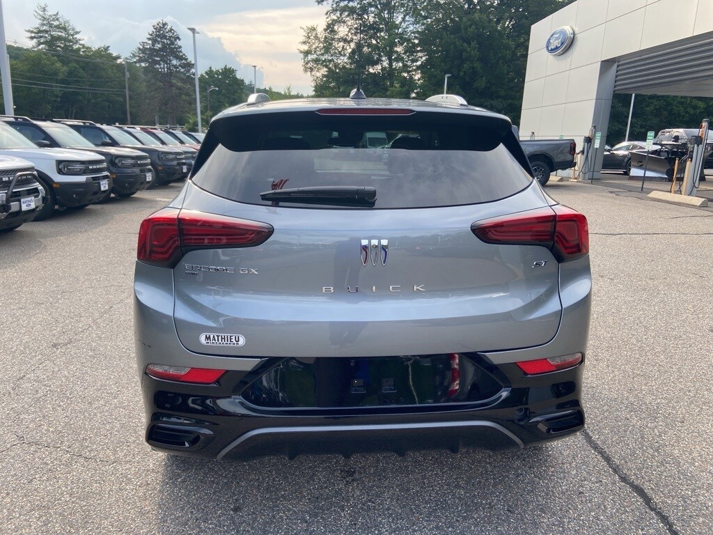 2024 Buick Encore GX Sport Touring photo 4