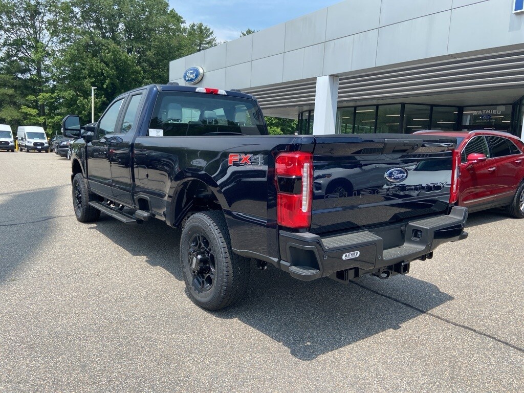 2025 Ford F-350 XL photo 3