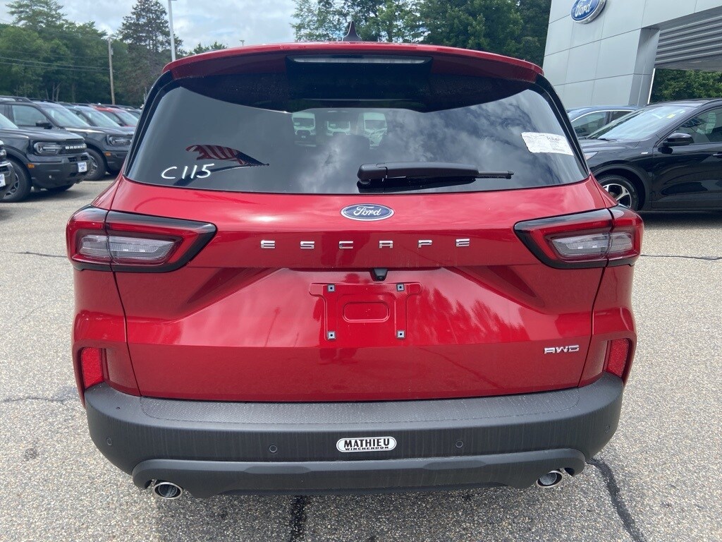 2025 Ford Escape ST-Line photo 4