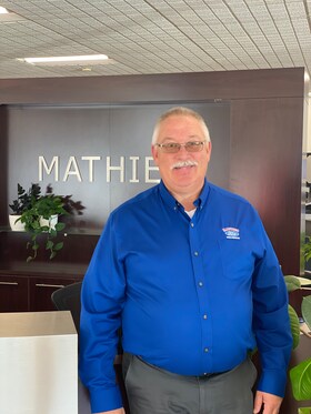 Staff member Richard Paine from ID_130b62