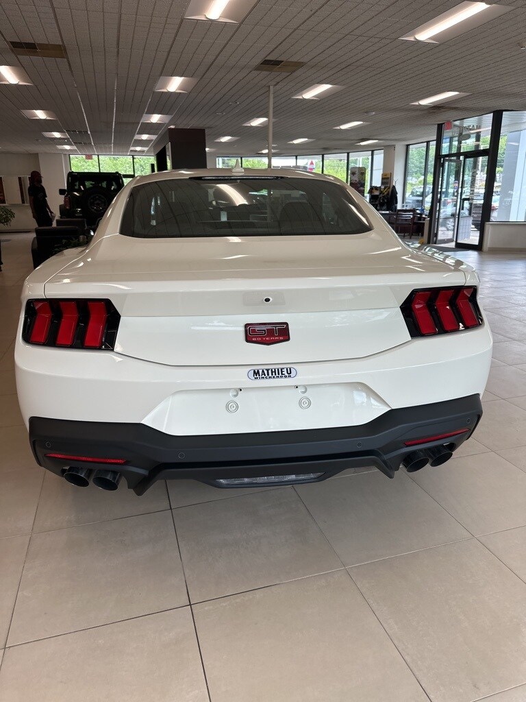2025 Ford Mustang GT Premium photo 4