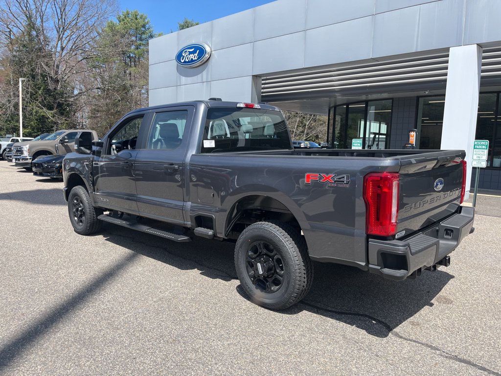 2026 Ford F-350 Super Duty XL - Photo 8
