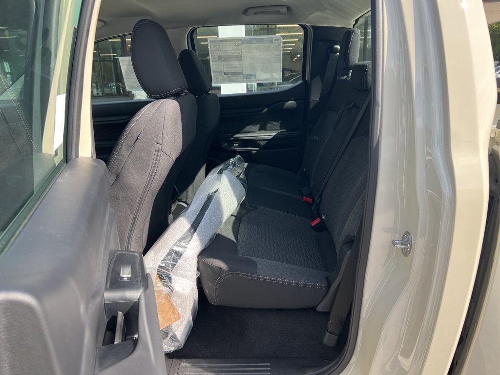2025 Ford Ranger XL - Photo 13