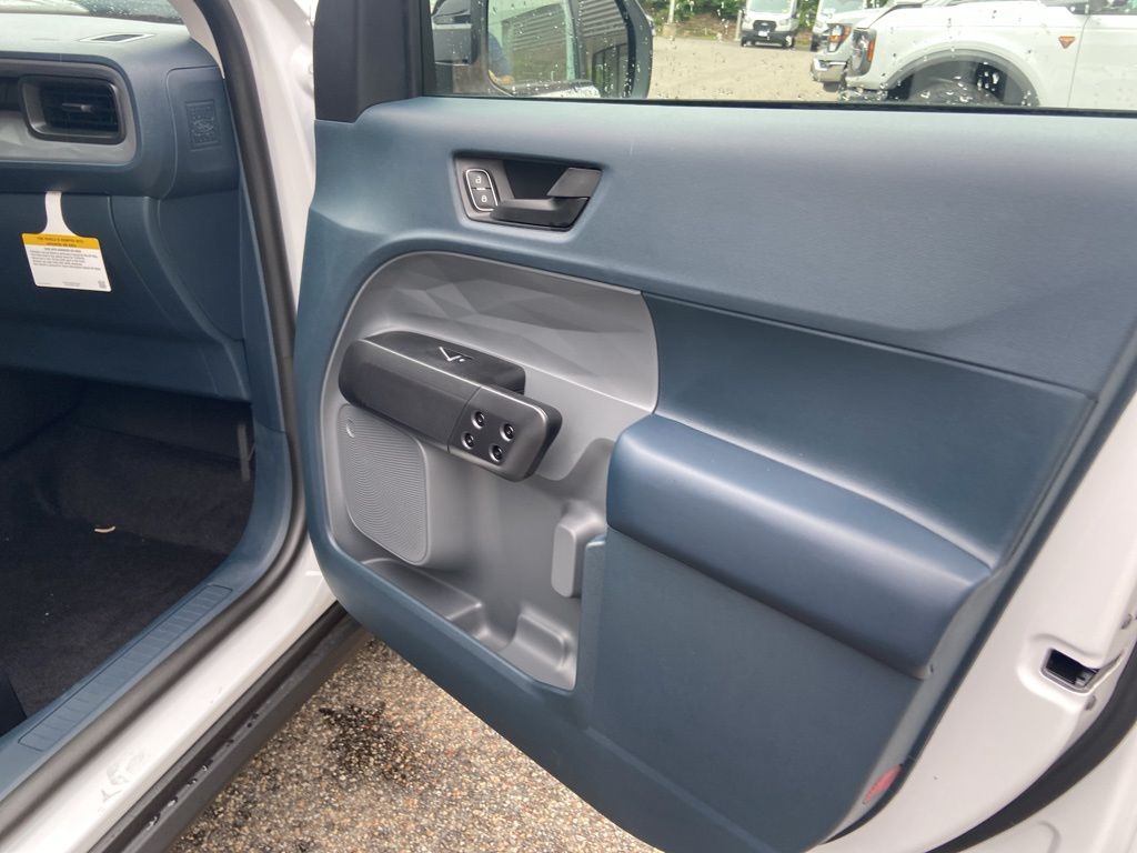 2025 Ford Maverick XLT - Photo 25