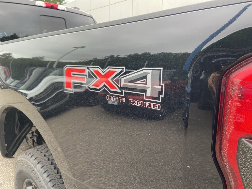 2025 Ford F-350 XL photo 3