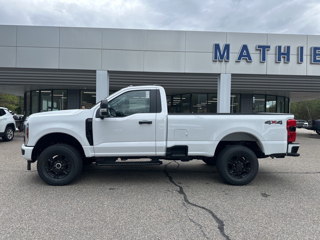2025 Ford F-350 XL photo 2