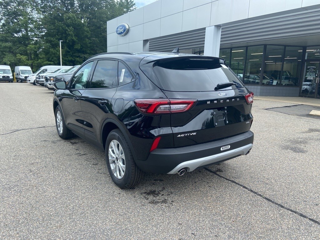 2025 Ford Escape Active photo 2