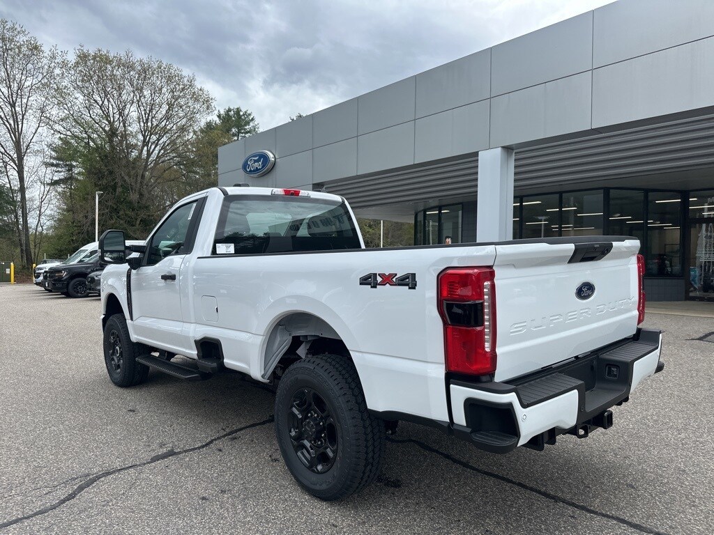 2025 Ford F-350 XL photo 3