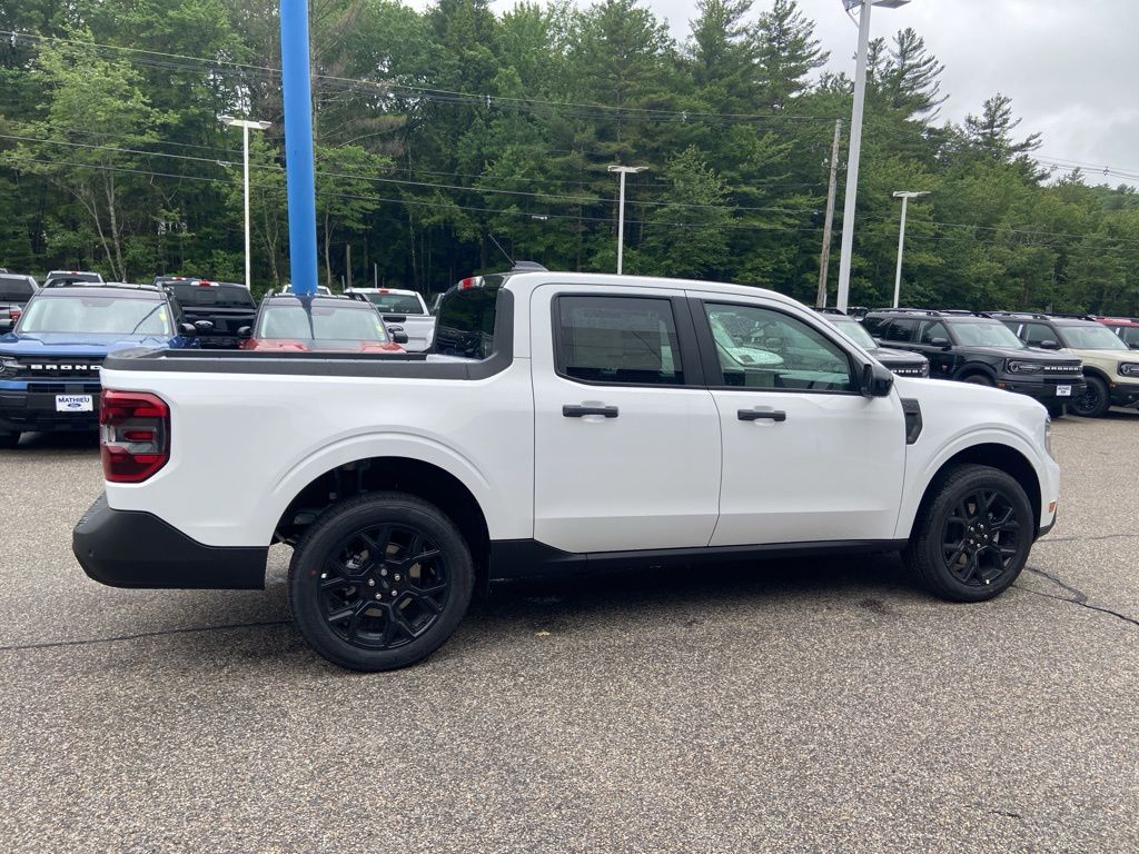 2025 Ford Maverick XLT - Photo 12