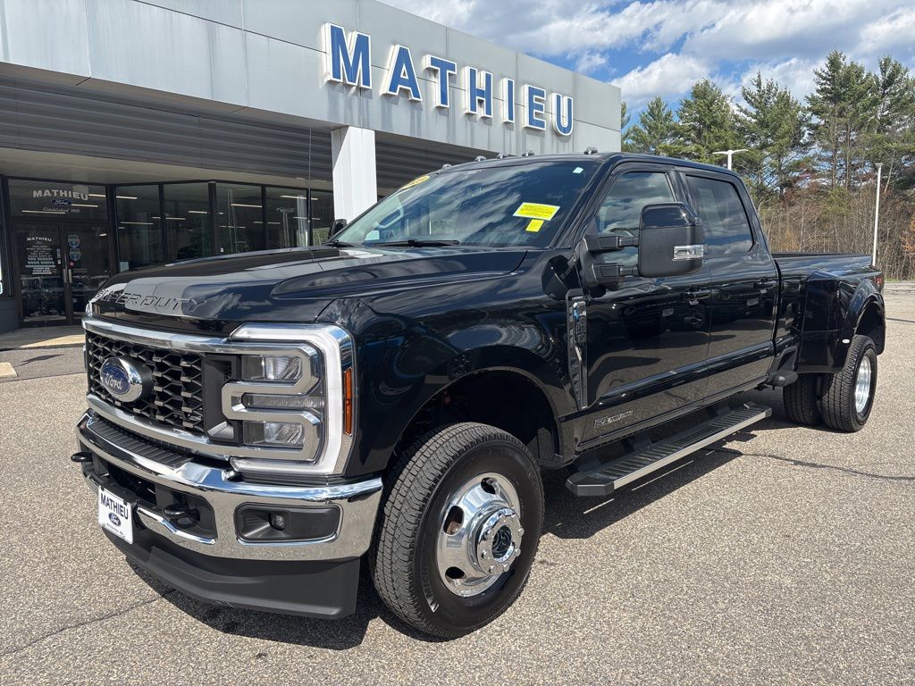 2025 Ford F-350 Lariat 4x4 Crew Cab 8' Box DRW's photo