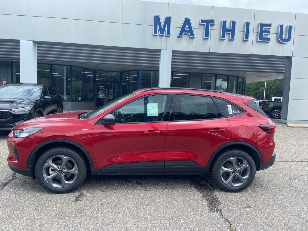 2025 Ford Escape ST-Line photo 2