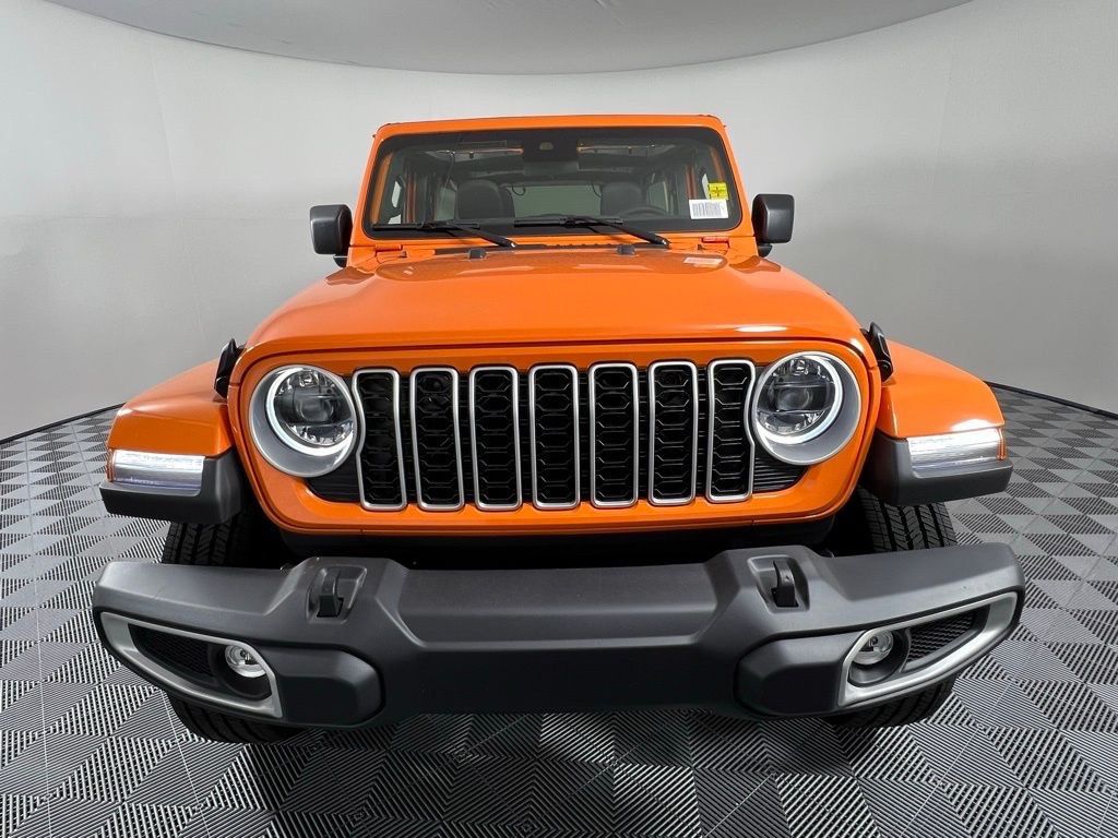 2025 Jeep Wrangler Sahara photo 3