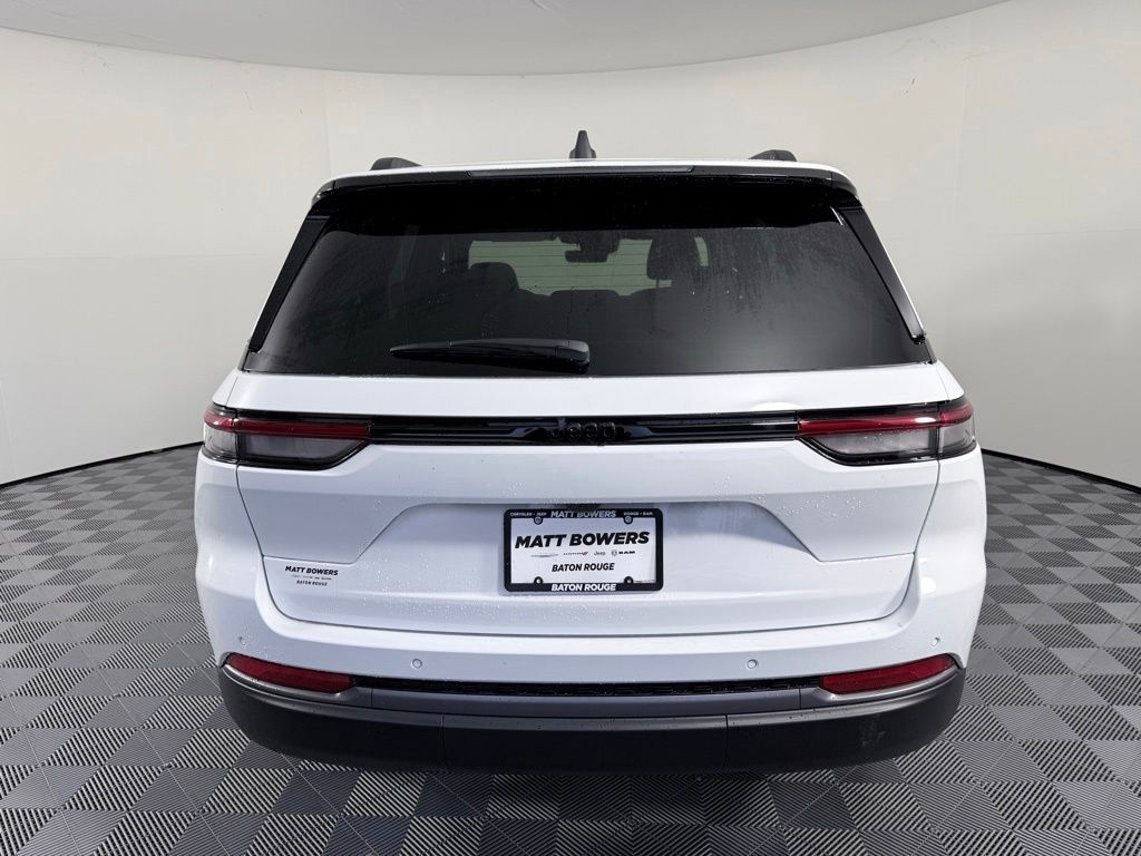 New 2026 Jeep Grand Cherokee LAREDO ALTITUDE 4X2 Sport Utility