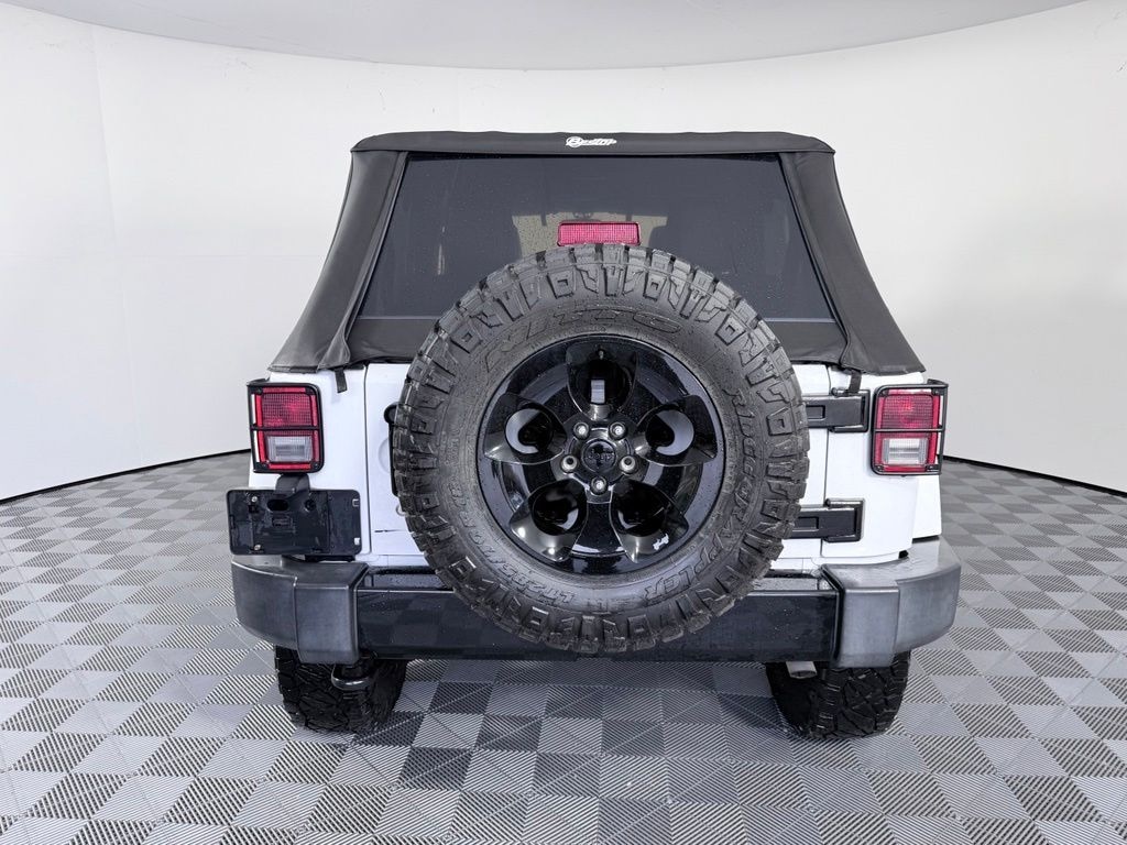 Used 2015 Jeep Wrangler Unlimited Sahara 4x4 SUV