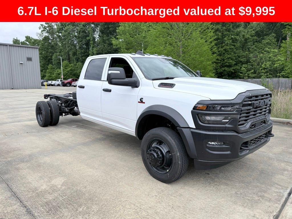 New 2026 Ram 4500 Chassis Cab TRADESMAN CREW 4X4 84' CA Pickup