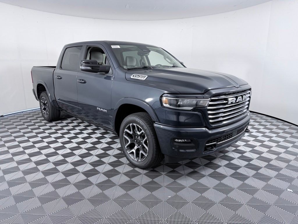 New 2026 Ram 1500 LARAMIE CREW CAB 4X2 5'7 BOX Pickup