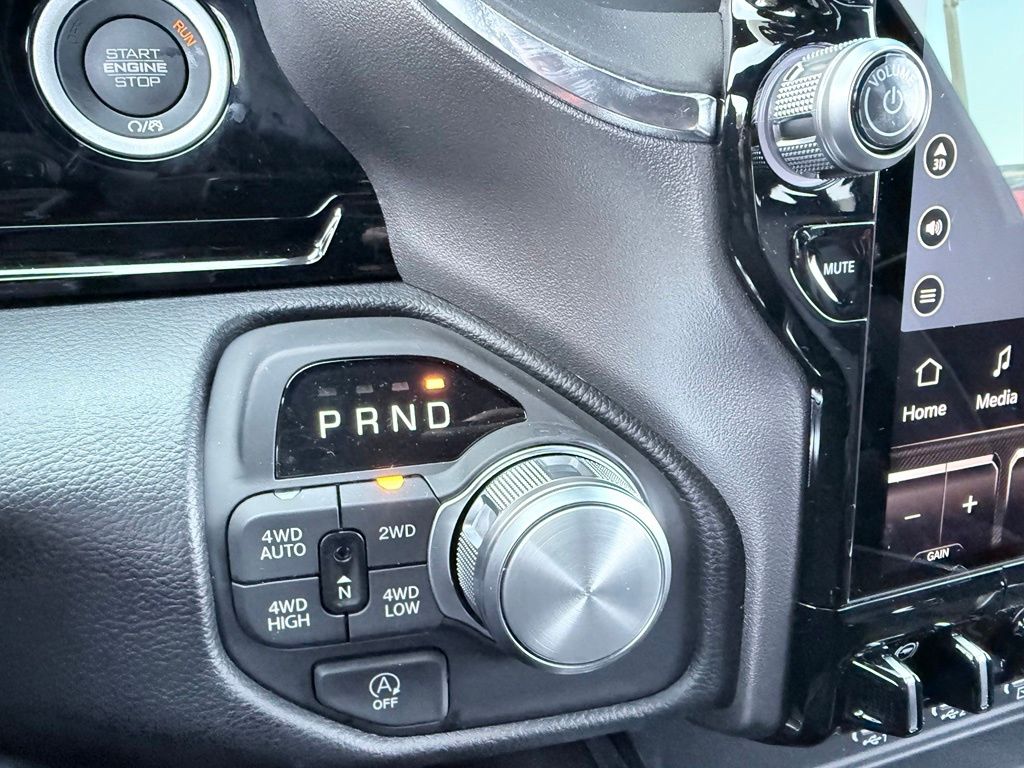 2026 RAM 1500 Laramie - Photo 17