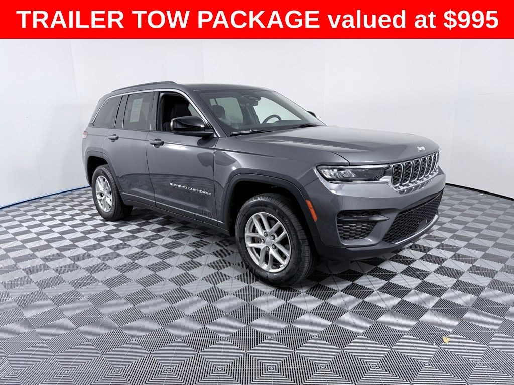 Used 2025 Jeep Grand Cherokee Laredo SUV