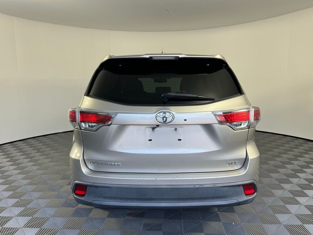 Used 2015 Toyota Highlander XLE V6 SUV