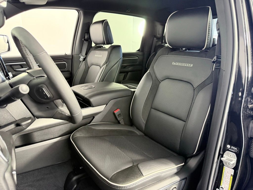 2026 RAM 1500 Laramie - Photo 10